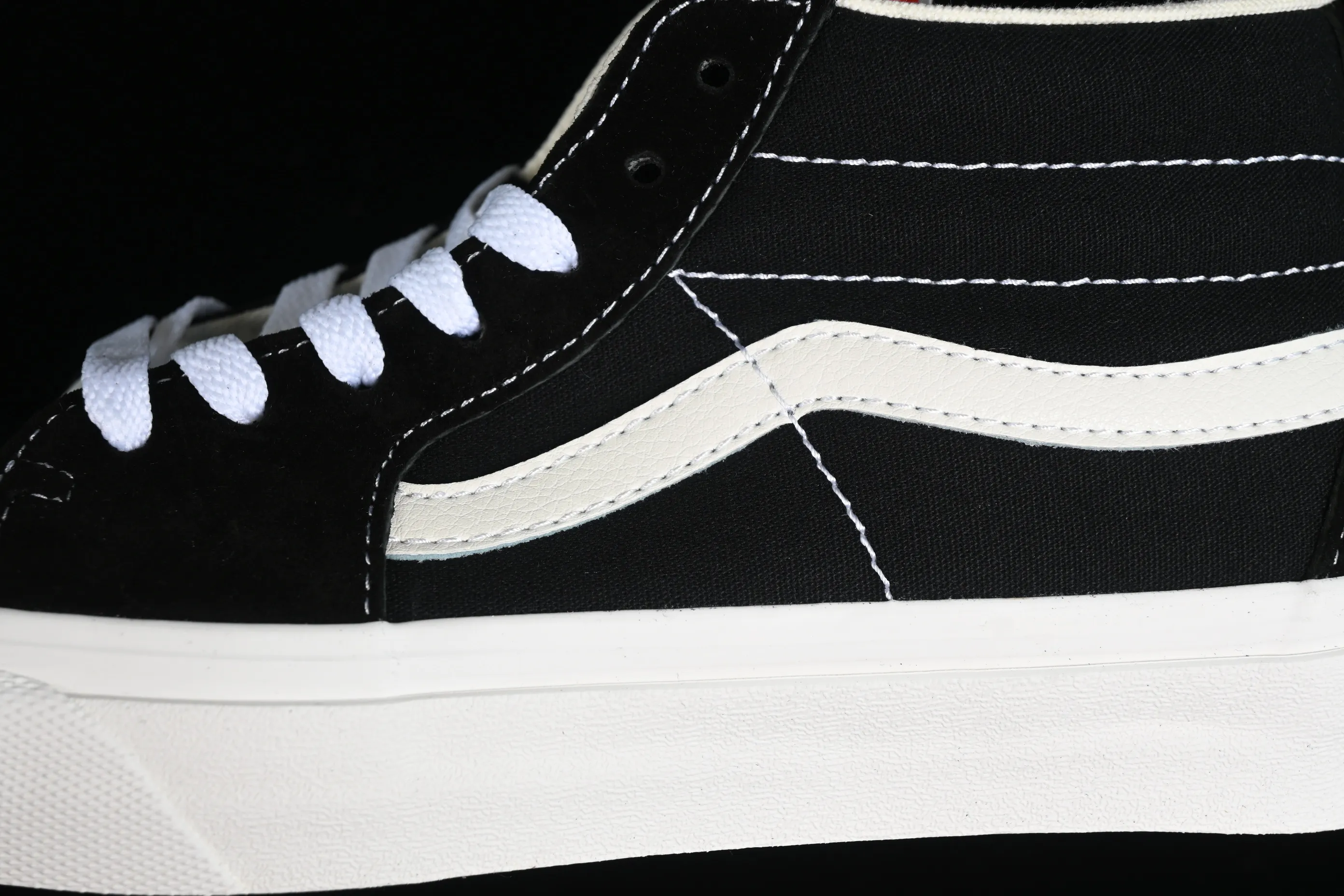 All categories Vans Vans series Vans Mid Vans China Vans SK8-Hi VR3 Vans official environmentally friendly black and white mid-top classic simple casual canvas shoes VN0A4UWIVNE